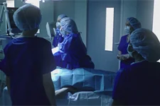 Léa parvient à sauver Pavel de la MORT !