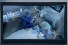 Léa réalise une opération bien difficile