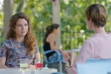 Léa révèle à Camille que Laurent est au courant de leur liaison