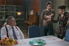 Les colocs font pression sur Rochat pour qu?il achète un nouveau chauffe-eau !