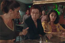 Luna et Jeanne tentent de réconforter Babeth !