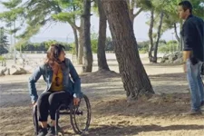 Luna fait la connaissance d’Andrès qui se montre aussi mordant qu’elle !