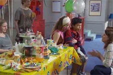 Luna organise l?anniversaire de Boubou au Celeste