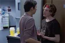 Mario retient Anne pendant que les jeunes tuent Stan !