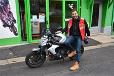 Marwan Berreni (Abdel) passe son permis moto !