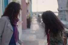 Mila jette l?alcool de sa mère !