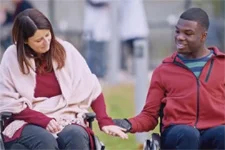 Mouss est ultra motivé pour aider Luna à retrouver le moral !