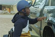 Mouss trafique la voiture d’Andrès !