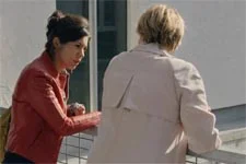 Nadine demande beaucoup d?argent à Claire