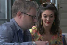 Nathan découvre le secret d?Aurélie grâce à Sabrina !