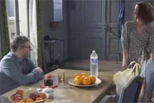 Nathan prouve à Estelle qu?elle est chiante !