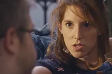 Nathan tente de faire comprendre à Barbara que Sabrina va lui piquer Gustave !