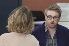 Nathan trouve qu’un collègue prof est « un gros con » !