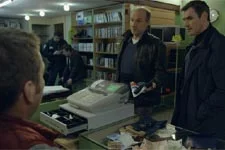 Patrick apprend à Jérôme qu?Issa l?a menacé avec un jouet !