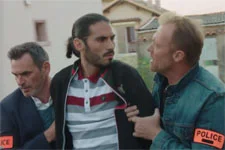 Patrick et Eric arrêtent Aziz !