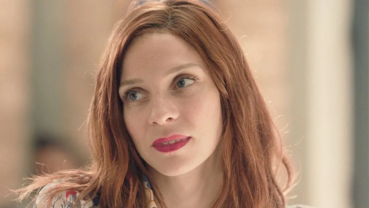 Plus belle la vie : “C’est la première fois que je m’endormais pendant une scène”... Cette anecdote de tournage insolite de Marie Hennerez (Léa)