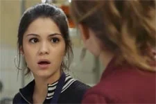 Plus belle la vie en avance : Alison pète les plombs !