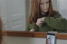 Plus belle la vie en avance : Clara / Antoine entame sa métamorphose !