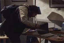 Plus belle la vie en avance : : Elias cambriole le Celeste !