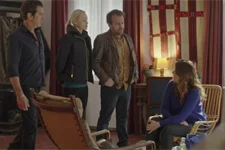 Plus belle la vie en avance : La police se rend chez Pavel et Luna !