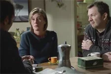 Plus belle la vie en avance : Laetitia est inquiète pour Tom