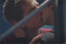 Plus belle la vie en avance : Luis cède enfin à son attirance pour Tom !