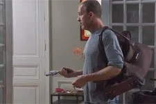 Plus belle la vie en avance : Vincent une arme à la main !