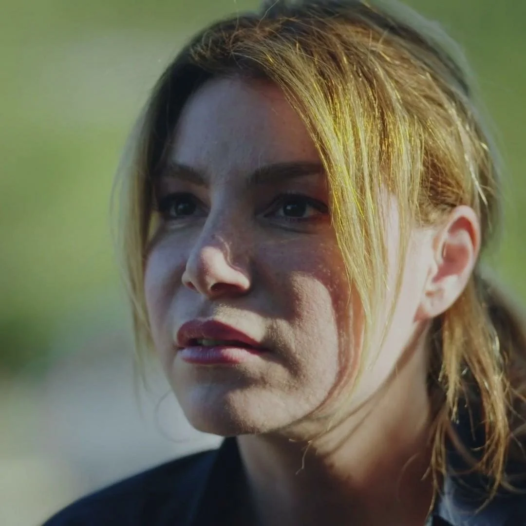 Plus belle la vie Indiscrétion : Ariane remet les idées d'Eric en place