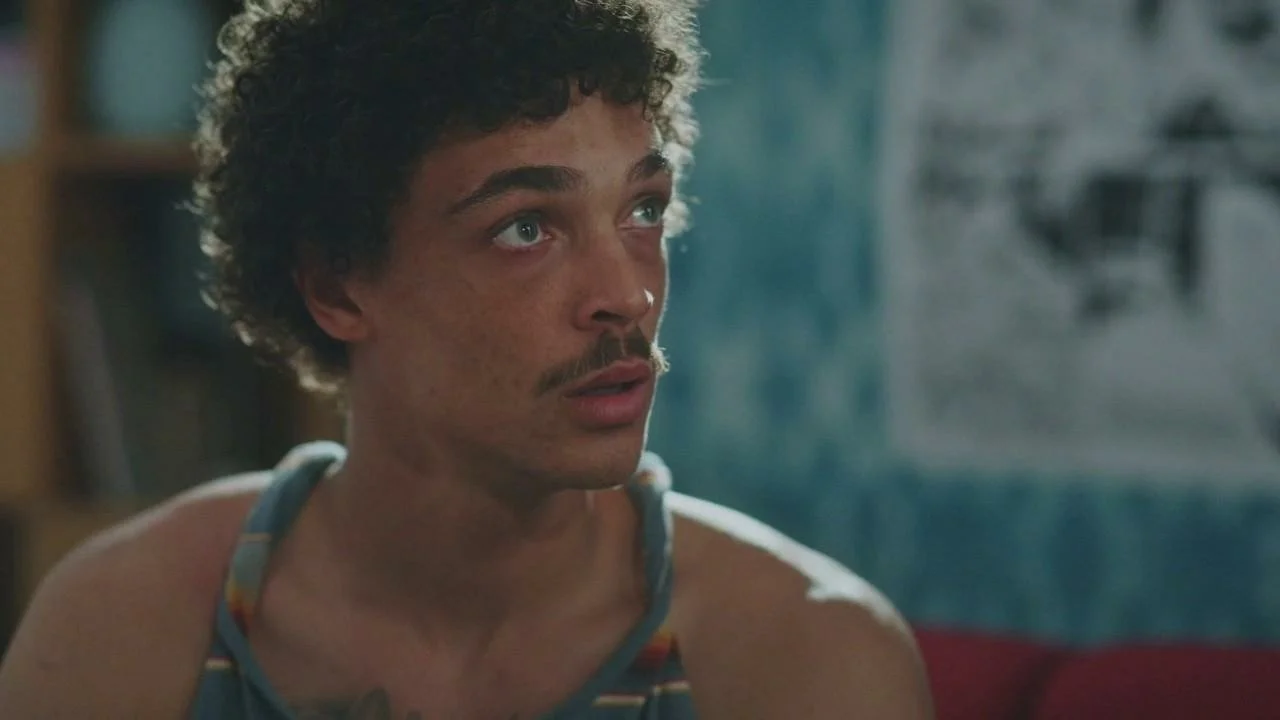 Plus belle la vie Indiscrétion : Emma confronte Baptiste sur son infidélité