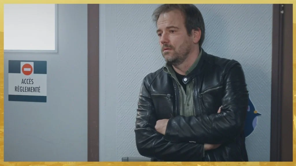 Plus belle la vie Indiscrétion : Jean-Paul apprend par mégarde la grossesse de Léa !