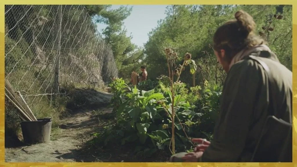 Plus belle la vie Indiscrétion : Jérémie mate Nisma quand elle se lave