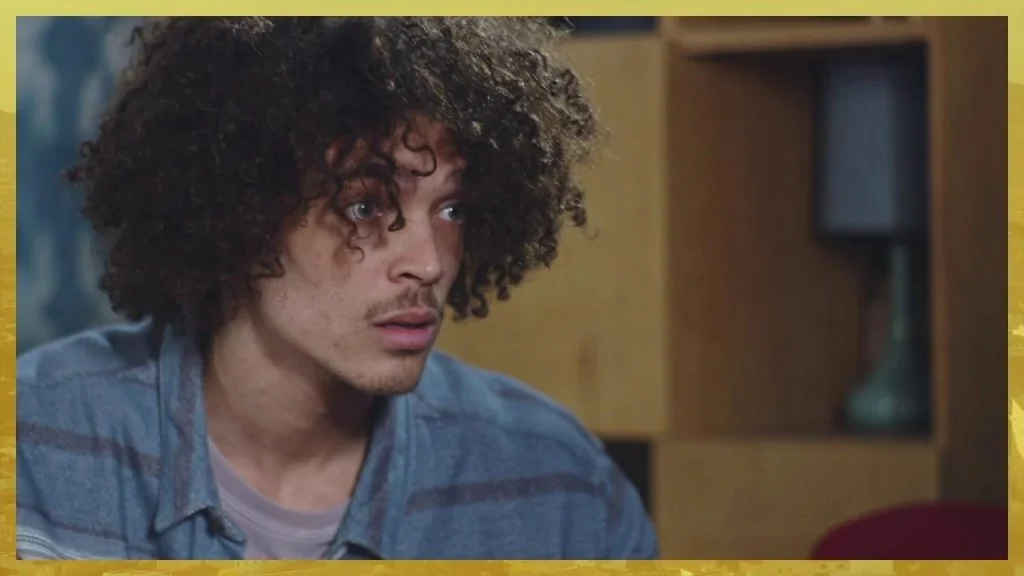 Plus belle la vie Indiscrétion : Kévin apprend à Baptiste qu’Emma a un secret...