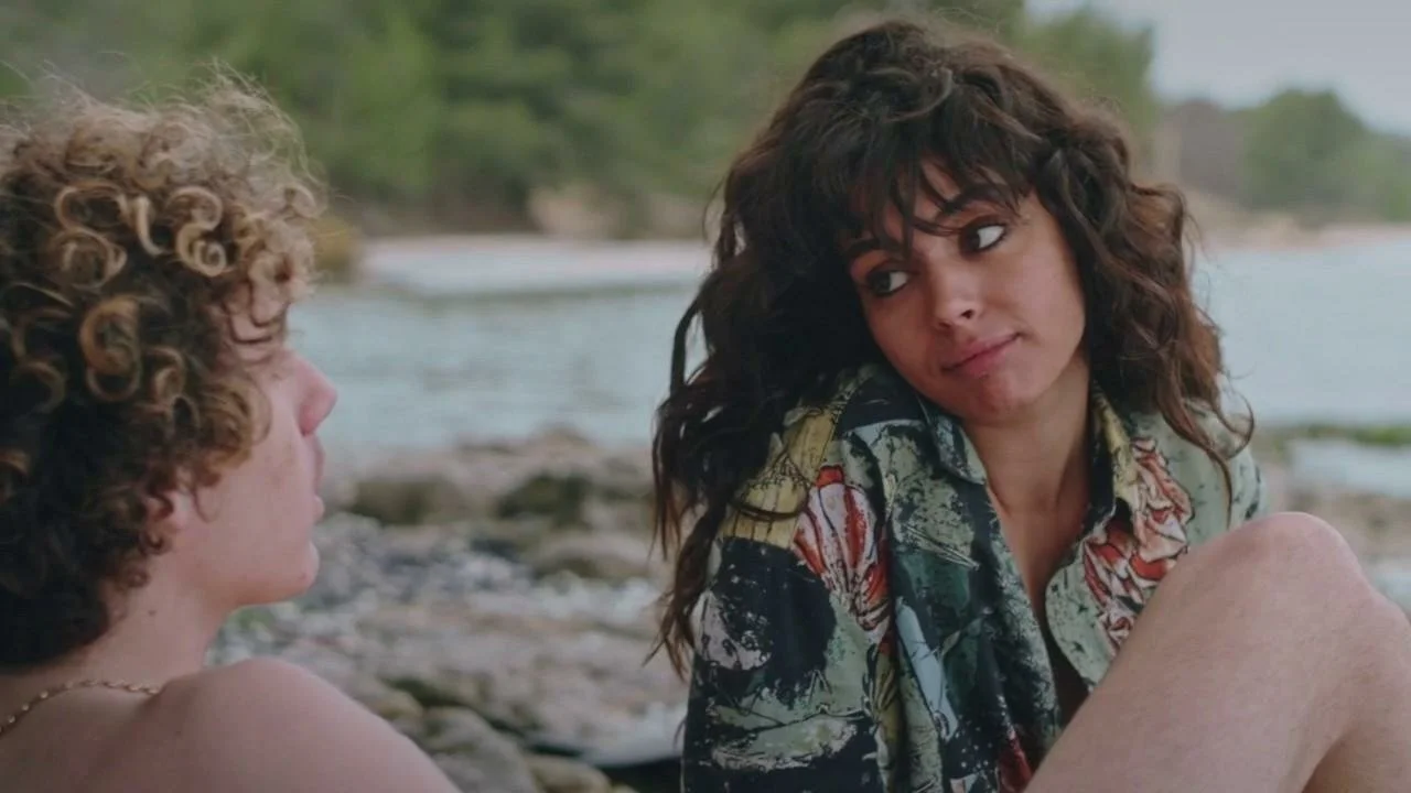 Plus belle la vie Indiscrétion : La première fois de Betty et Kilian