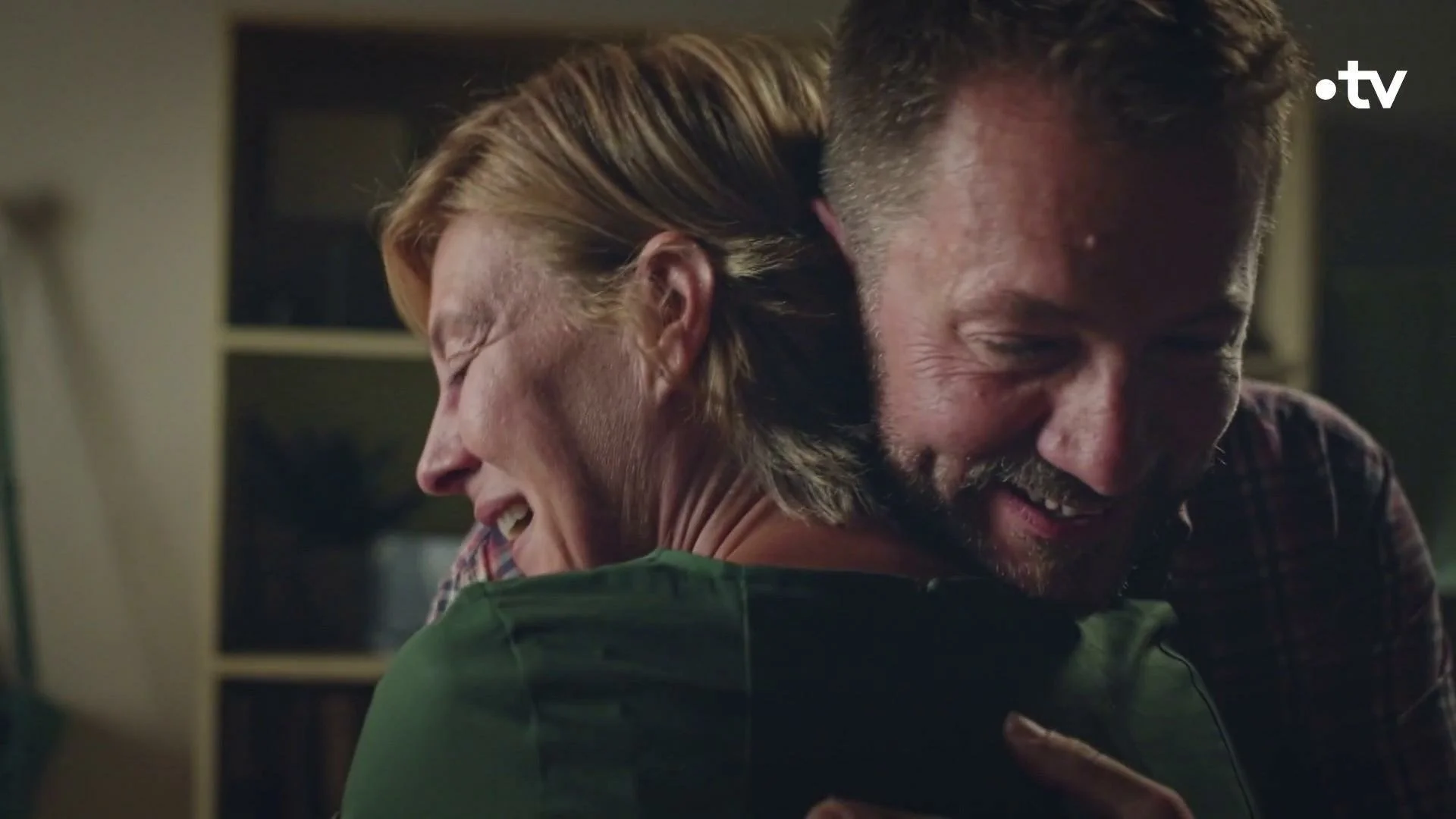 Plus belle la vie Indiscrétion : Magnifique séquence entre Laëtitia et Jérôme