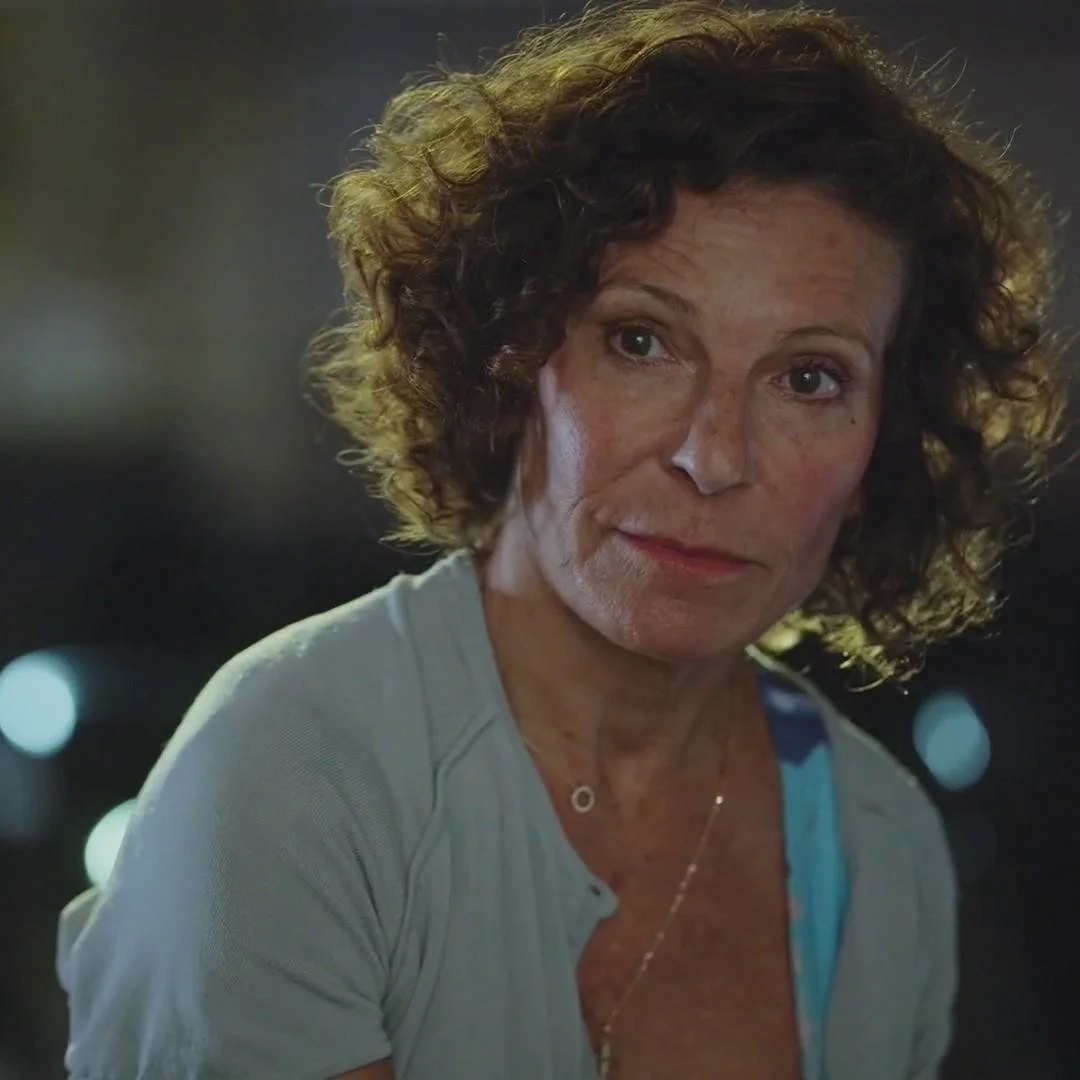 Plus belle la vie Indiscrétion : Mirta et le Père Luc se font leurs adieux