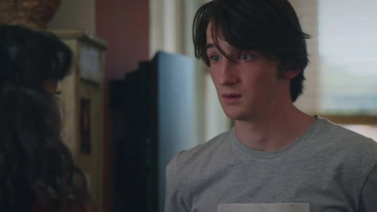 Plus belle la vie Indiscrétion : Noé choisit sa cavalière pour le bal