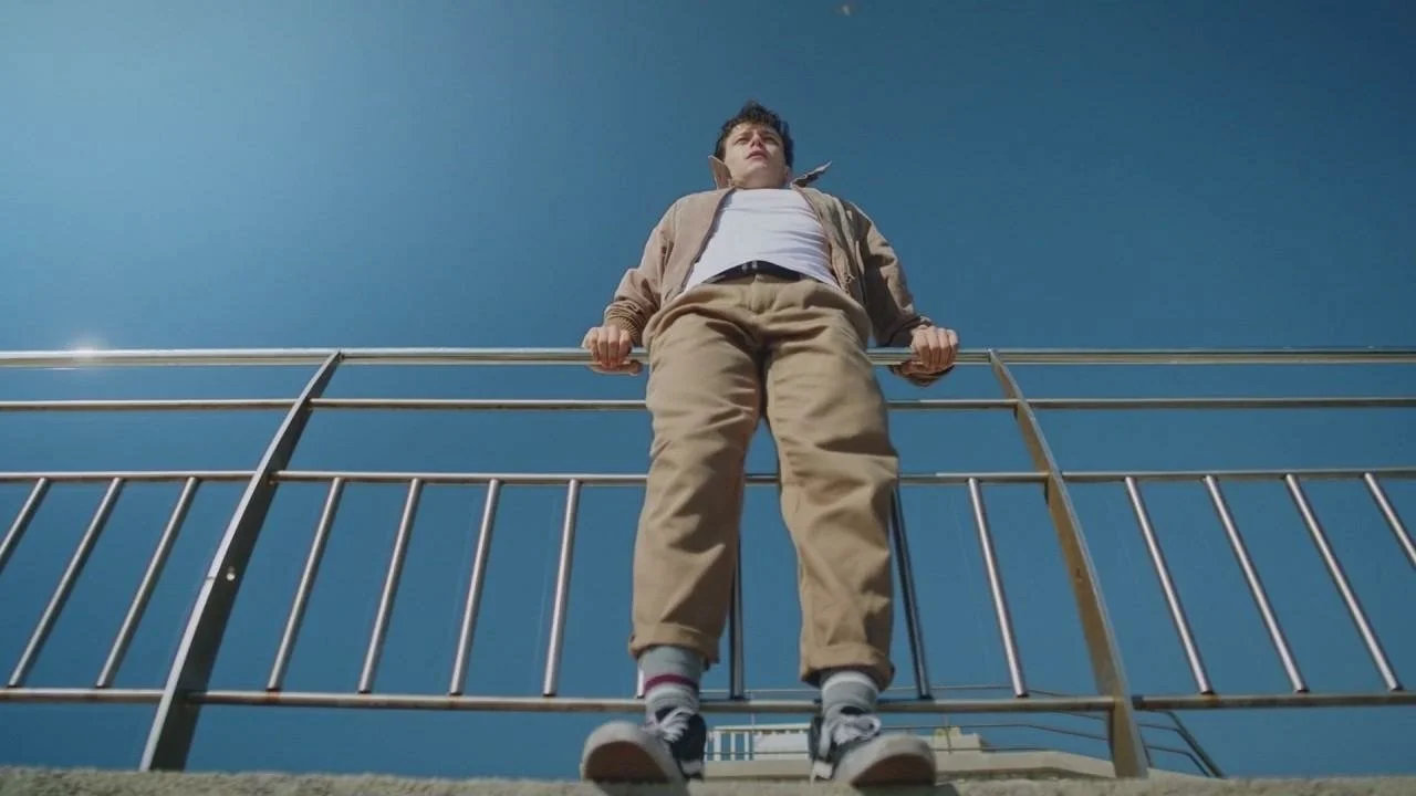 Plus belle la vie Indiscrétion : Sunalee vole au secours de Dimitri