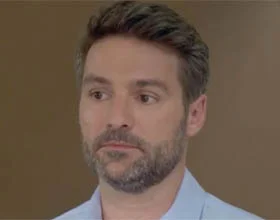 Plus belle la vie ? Laurent (Michaël Maïnö)