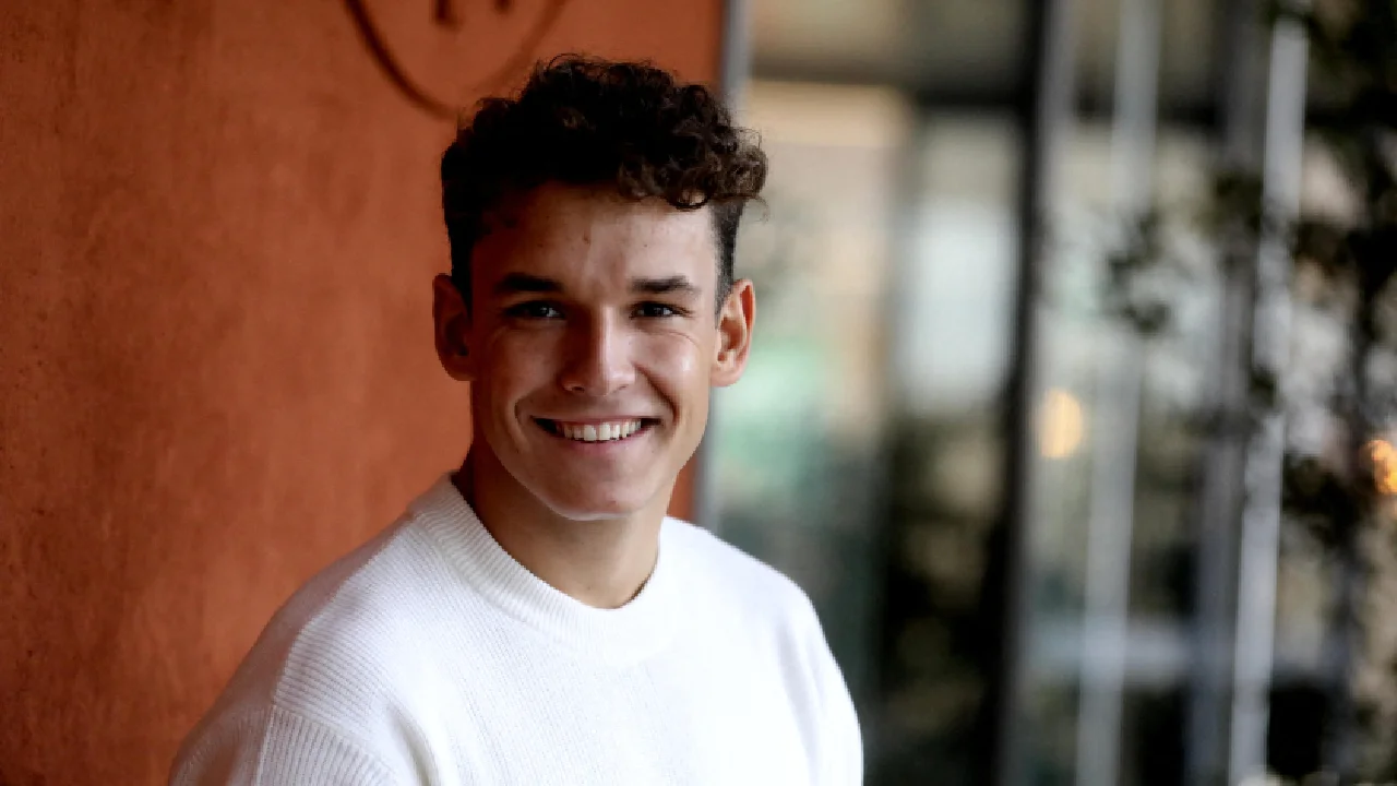 Plus belle la vie : le nageur paralympique Théo Curin prochainement dans la série ?