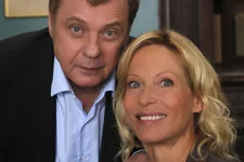 Rebecca Hampton (Céline) dans Commissaire Magellan sur France 3