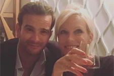 Rebecca Hampton (Céline) fait de rares et tendres confidences sur son compagnon