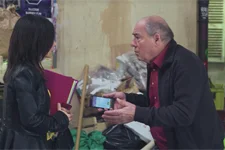 Roland fait une demande importante à Samia !