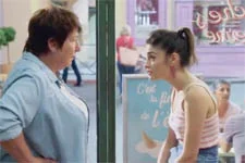 Sabrina est déprimée car elle voit que ses tutos perdent de la vitesse