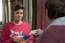 Sabrina est touchée par le geste très gentil de Claire