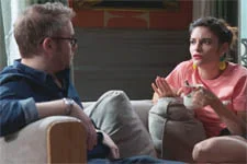 Sabrina tente de mettre Claire en couple avec Léo !