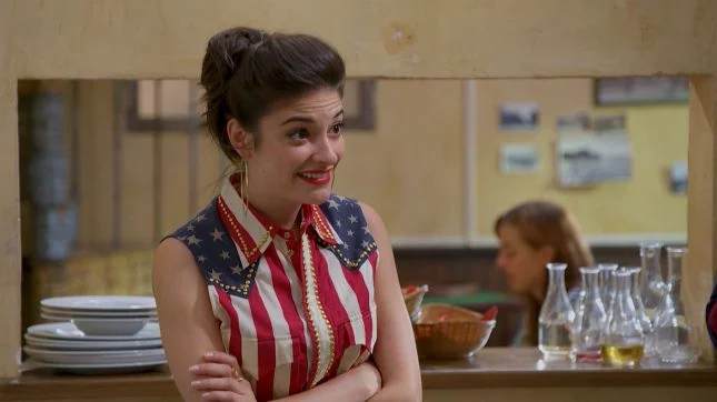 Sabrina, toujours aussi décalée : look du jour