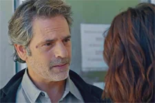 Sacha pense que Victoire lui cache quelque chose sur sa mère