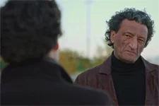 Samir apprend à Elsa que Pavel veut travailler avec elle et les Fedala !