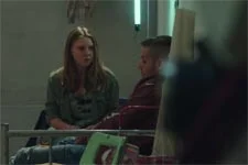 Sandy se justifie auprès du mac