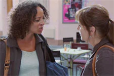 Sophie agresse Blanche !